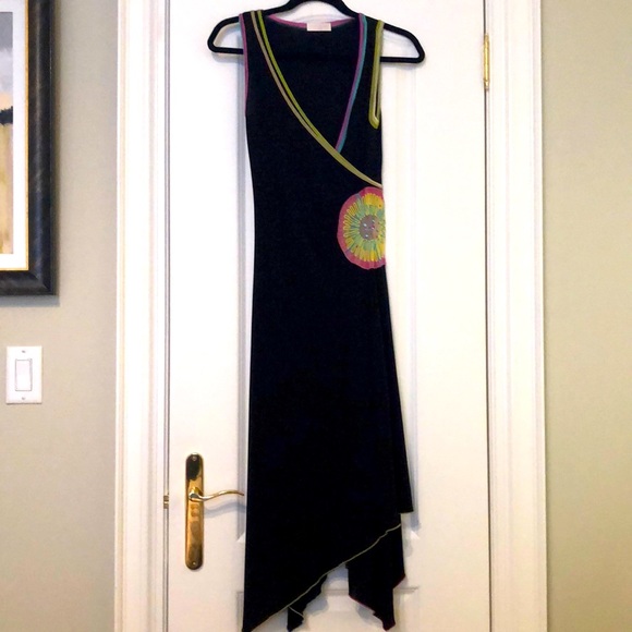 Asymmetrical stretchy dress with contrast piping - Picture 1 of 4